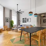 公寓 Artistic Homes - 3 Unique 布达佩斯