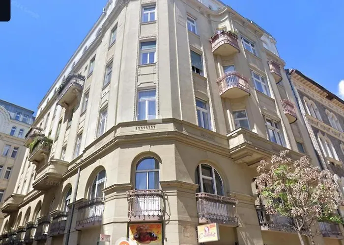 Artistic Homes - 3 Unique Budapest