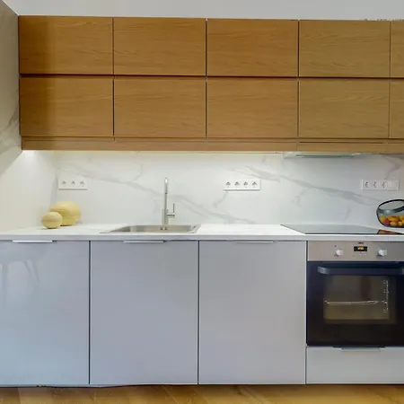 Artistic Homes In The Heart Of דירה *