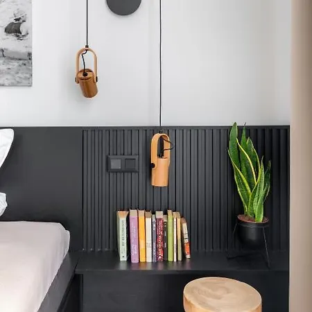 Artistic Homes In The Heart Of *