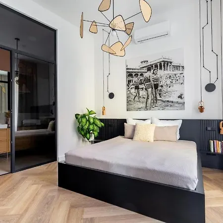Artistic Homes In The Heart Of דירה בודפשט