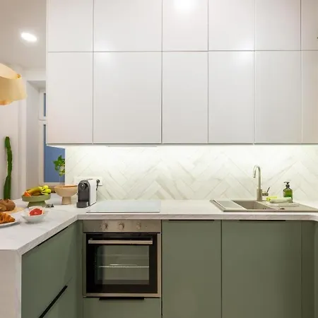 Artistic Homes In The Heart Of