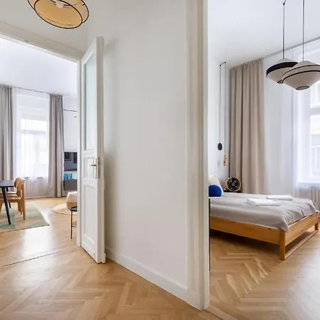 Apartment Artistic Homes - 3 Unique Budapest
