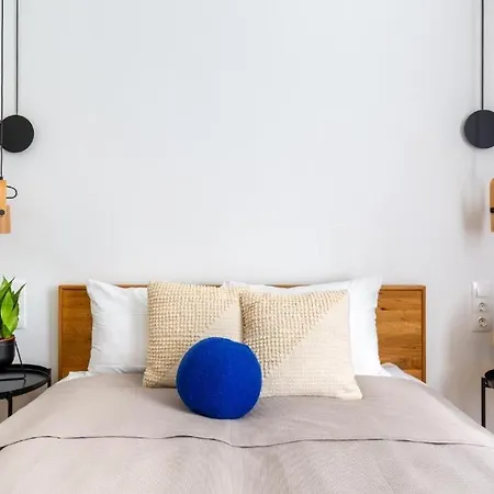 Artistic Homes In The Heart Of דירה *