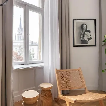 דירה Artistic Homes In The Heart Of