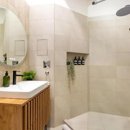 דירה Artistic Homes In The Heart Of *