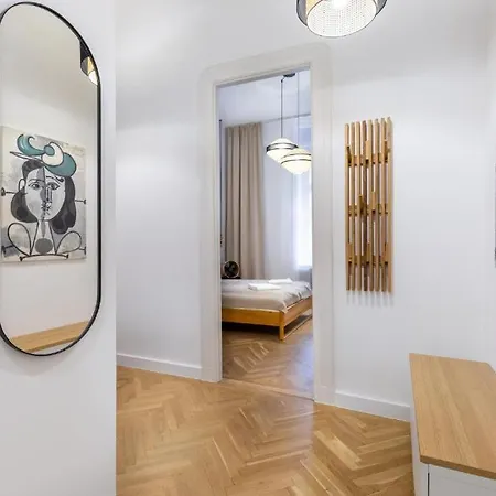 Artistic Homes - 3 Unique Apartment Budapest