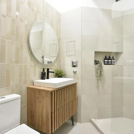 Artistic Homes In The Heart Of