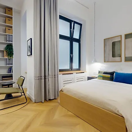 Artistic Homes In The Heart Of Apartamento