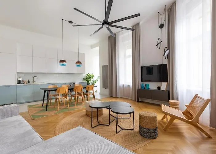 Artistic Homes - 3 Unique Apartamento Budapest